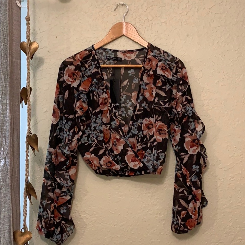 Crop long sleeve nasty gal top with ruffles NWT